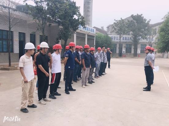 张公庙澧水特大桥项目部开展消防和应急疏散演练(图1)