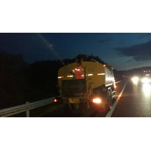 常吉养护项目部成功处置一起上边坡火情