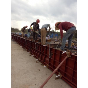 尚德路东风河桥开始进行梁板预制