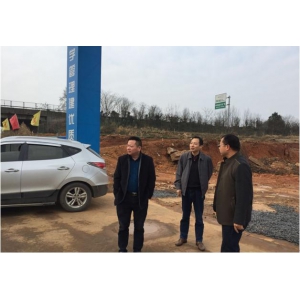 董事长顾晓、总经理裴德友检查兴德路项目