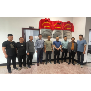 组建新团队 开启新征程 ——常德路桥集团二、三、五分公司举行揭牌仪式